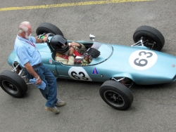 historic-racing-sydney-motorsport-park-Brian-Caldersmith-3