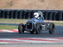 2017-autumn-festival-historic-racing-glenn-keating-15