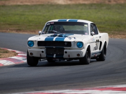 2017-autumn-festival-historic-racing-glenn-keating-39