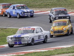 2017-autumn-festival-historic-racing-steve-koen-30