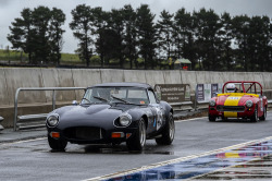row-1970-jaguar-e-type-roadster