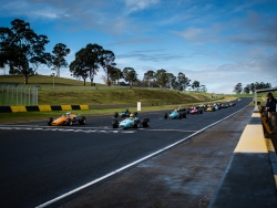 historic-racing-sydney-motorsport-park-dan-stoodley-3