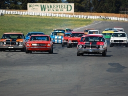 historic-racing-wakefield-park-bob-ross-32